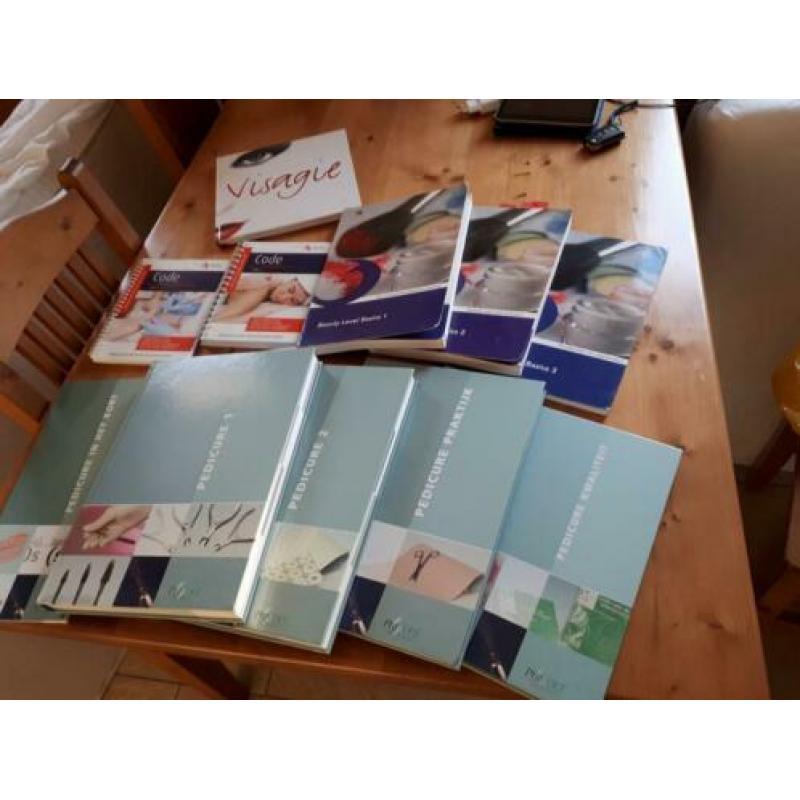 Visagie en pedicure opleidingsboeken
