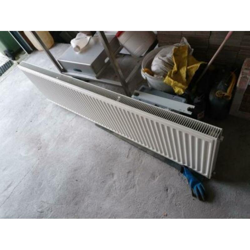 Prima verwarming radiator te koop 200cm lang