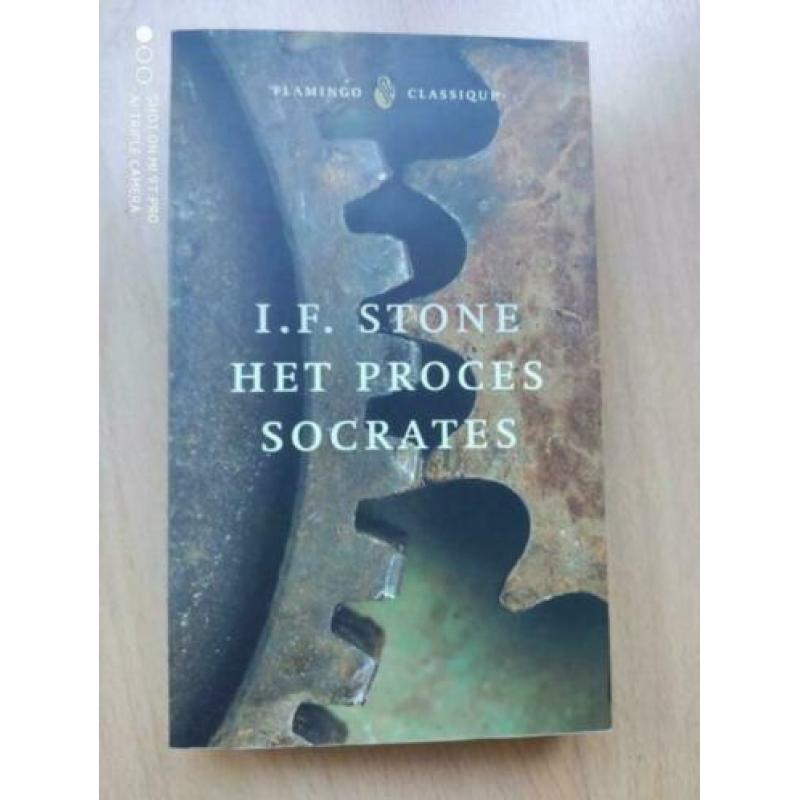 Plato bundel en I.F.Stone's "Het proces Socrates".
