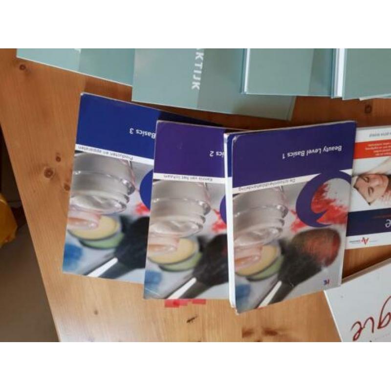 Visagie en pedicure opleidingsboeken