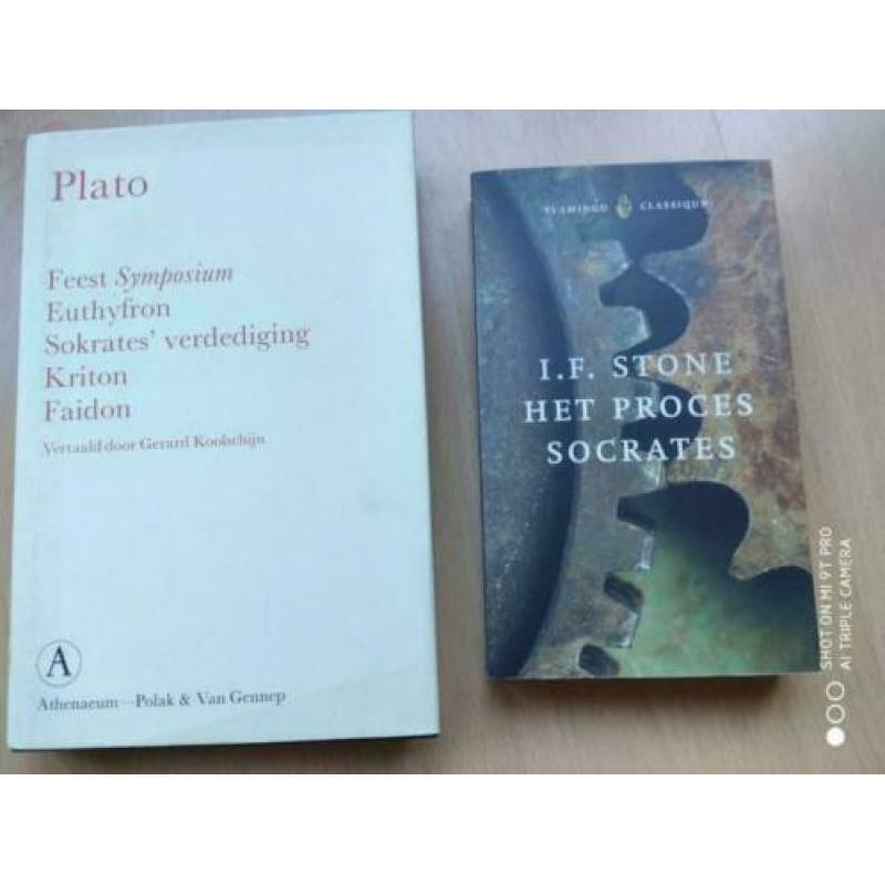 Plato bundel en I.F.Stone's "Het proces Socrates".