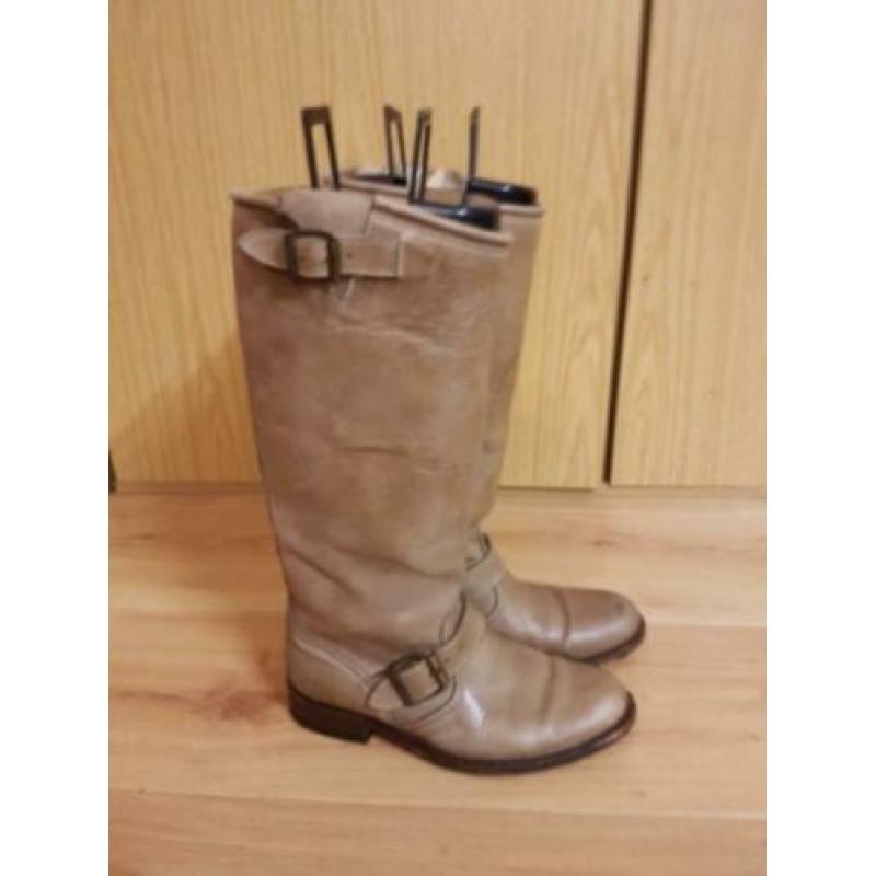 Sendra mt.37 hoge laarzen beige leer en lage zool