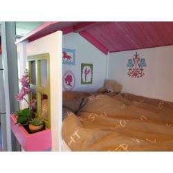 Unieke meiden speel-bed met opbergruimte