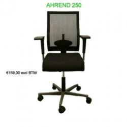 ahrend 230 nieuw gestoffeerd !