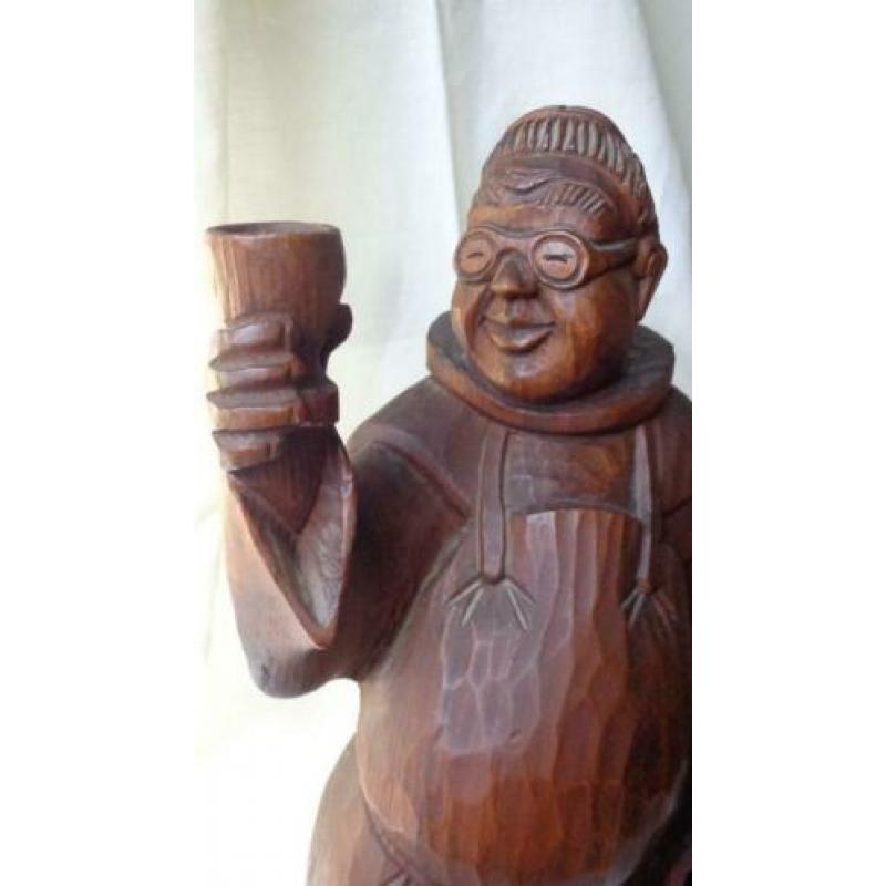 Hand gesneden houten monnnik