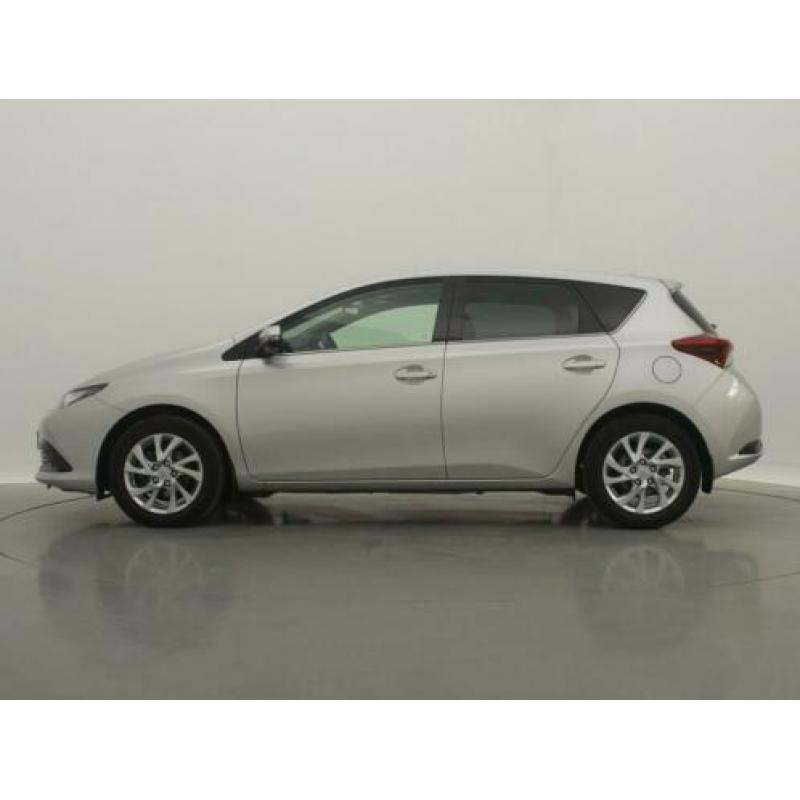 Toyota Auris 1.2T Trend | Navigatie | Panoramadak | Trekhaak
