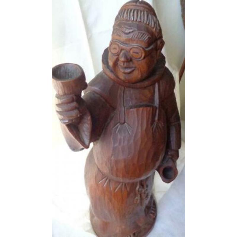 Hand gesneden houten monnnik