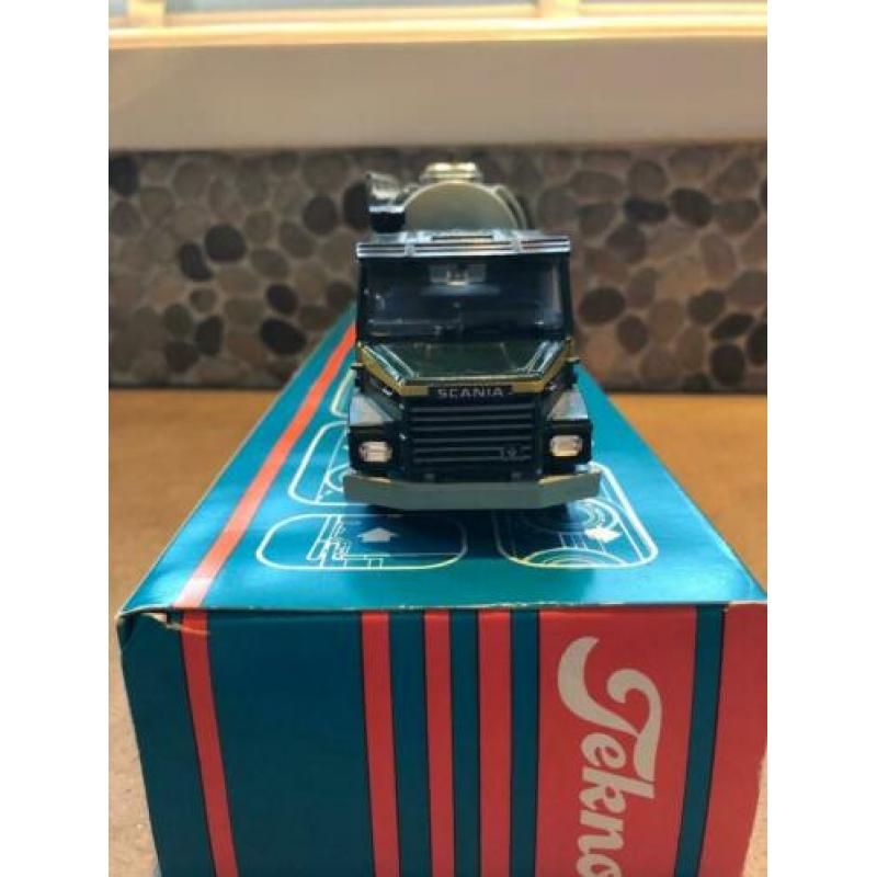 Tekno vrachtwagen 1:50, Freund