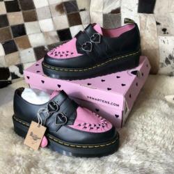 Dr Martens Lazy Oaf buckle creepers maat 43 zwart roze