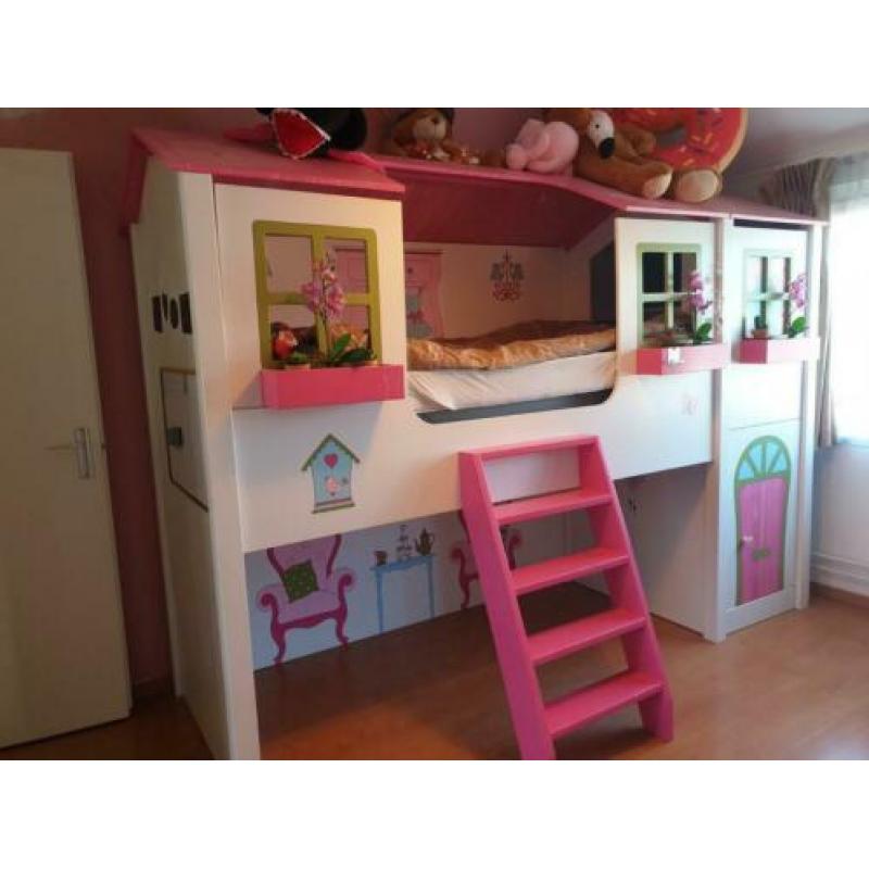 Unieke meiden speel-bed met opbergruimte