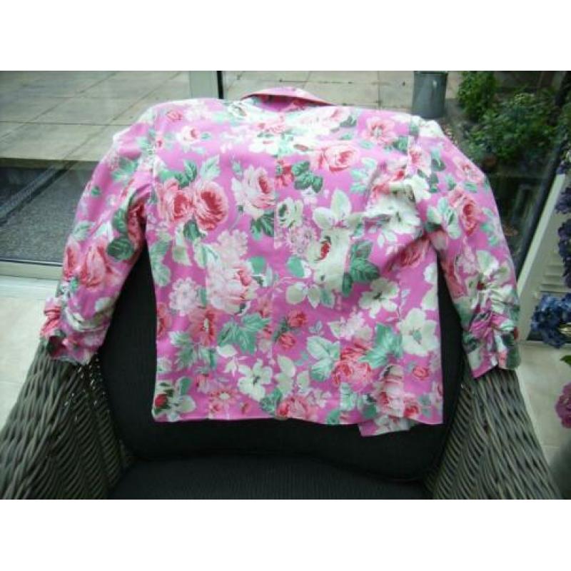 Prachtig gebloemd roze jasje/blazer maat 40 geheel gevoerd