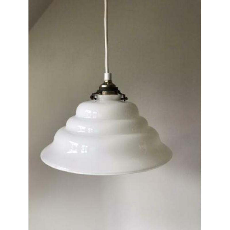 2 vintage melkglas driehoek lampenkap hanglamp opaline wit
