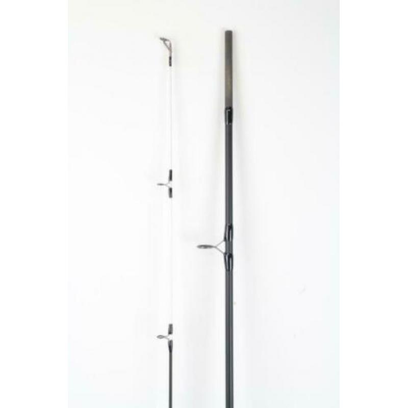 Fox royale barbel specialist 11ft 1.75lb | barbeelhenge 638
