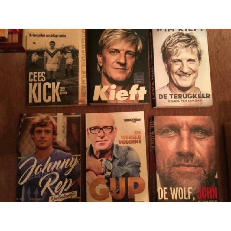 18 voetbalboeken / sportboeken