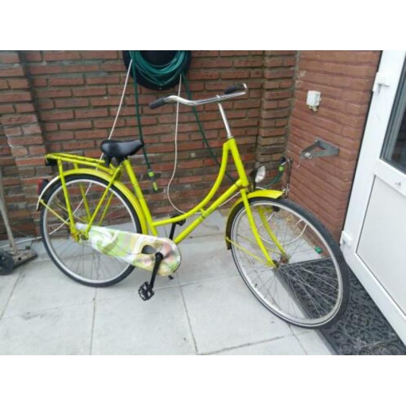 Te koop 28 inch oma stationsfiets gebruikte staat. Niet mooi