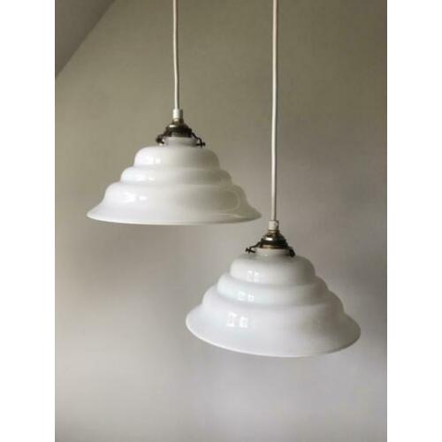 2 vintage melkglas driehoek lampenkap hanglamp opaline wit