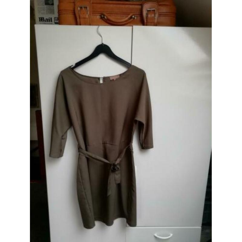 Zusss jurkje groen maat s/m met strik