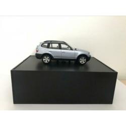 BMW X3 E83 - Kyosho