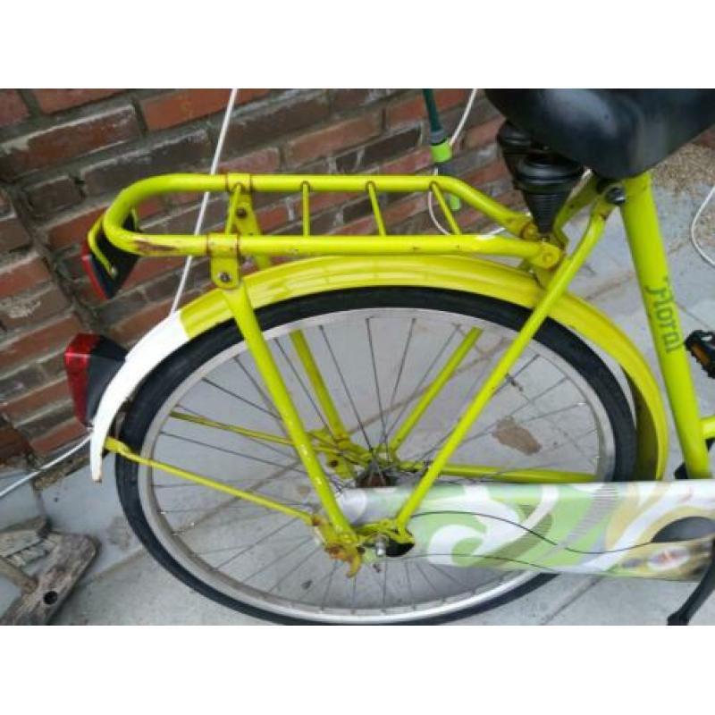 Te koop 28 inch oma stationsfiets gebruikte staat. Niet mooi