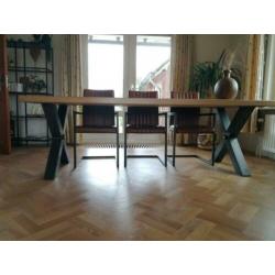 Robuuste eiken tafel 6 personen!