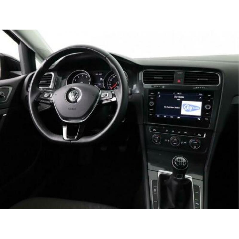 Volkswagen Golf 1.0 TSI Comfortline | Navigatie | Parkeersen