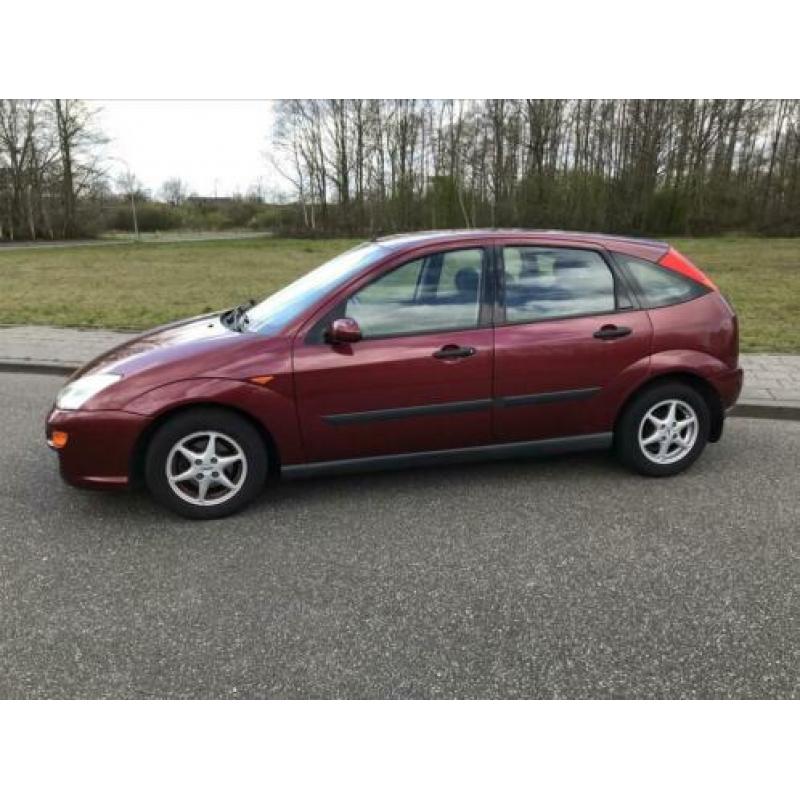 Ford Focus 1.6 Ambiente 1999 Rood | Nieuwe APK | Airco |