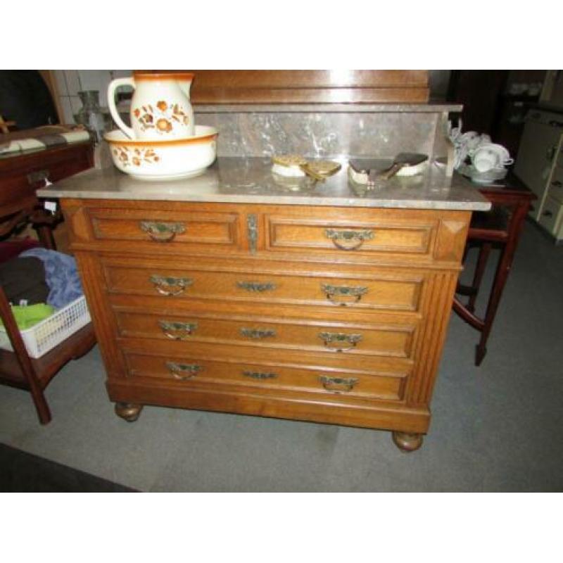 antieke eiken ladekast commode met lades verschillende