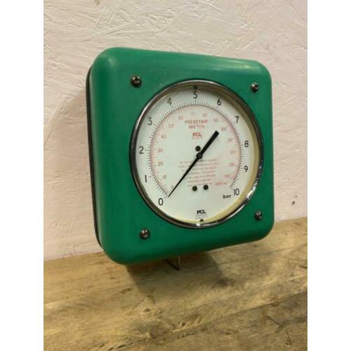 Oude tire inflator compressor bandenpomp garage mancave