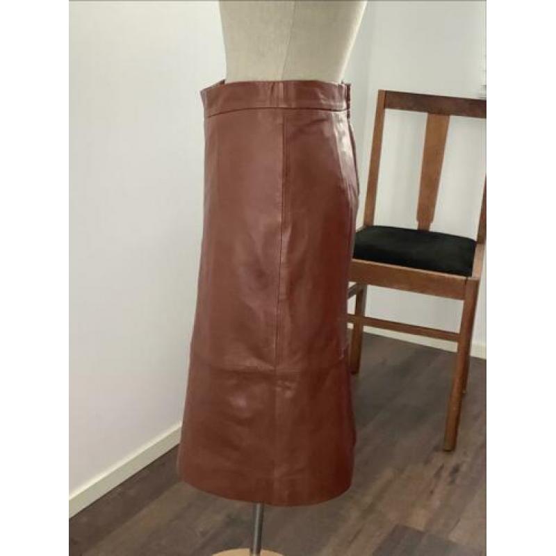 Essentiel lederen cognac kleurige rok. Mt 38