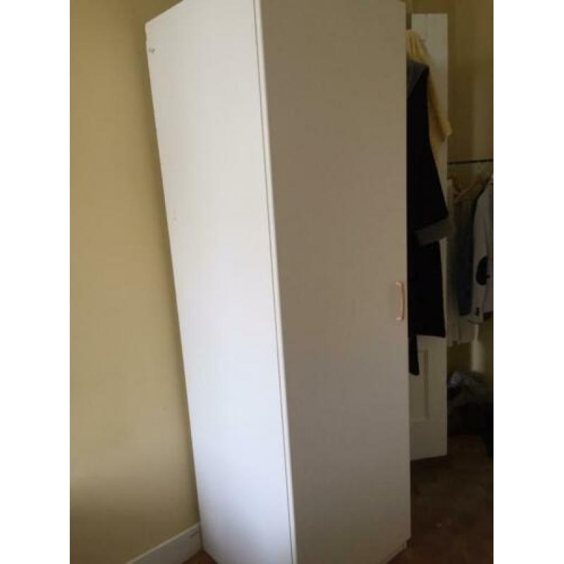 Grote en kleine kledingkast, hout, wit