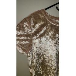 Velvet licht roze shirt maat S. 1 keer gedragen.Ook in grijs