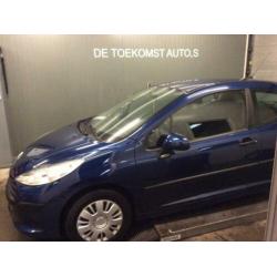 Peugeot 207 1.4-16V XR