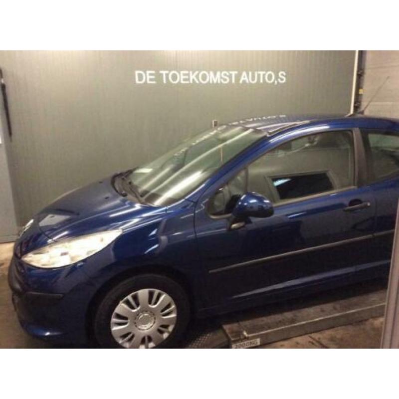 Peugeot 207 1.4-16V XR
