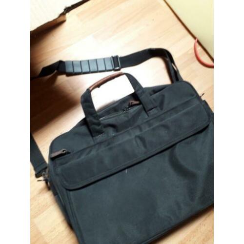 Grote complete laptop tas, zwart, veel vakken