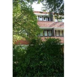 Mooie bovenwoning nabij UMCG te huur
