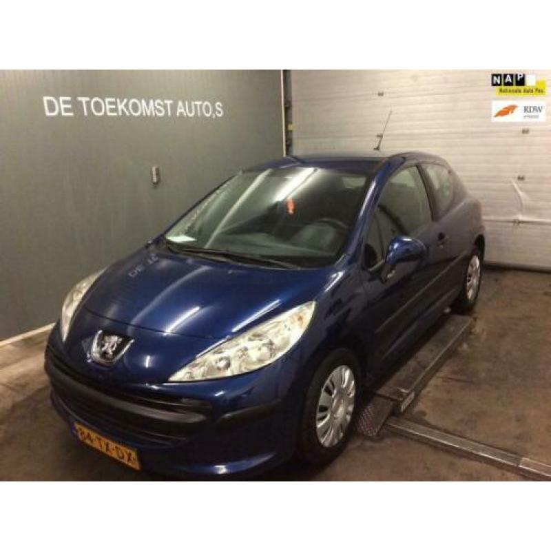 Peugeot 207 1.4-16V XR