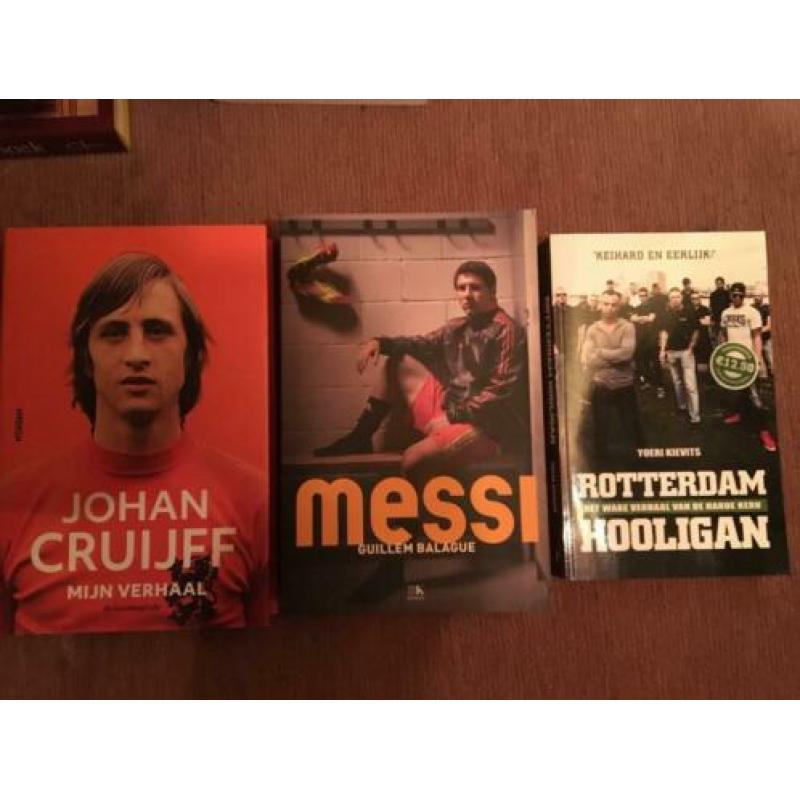 18 voetbalboeken / sportboeken