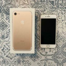 Iphone 7 Gold, 128GB + 4 hoesjes