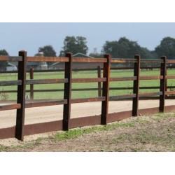 9. Houten omheining doorsteek, paardenbak, hekwerk paddock