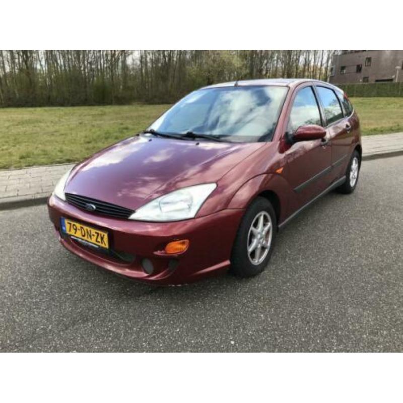 Ford Focus 1.6 Ambiente 1999 Rood | Nieuwe APK | Airco |