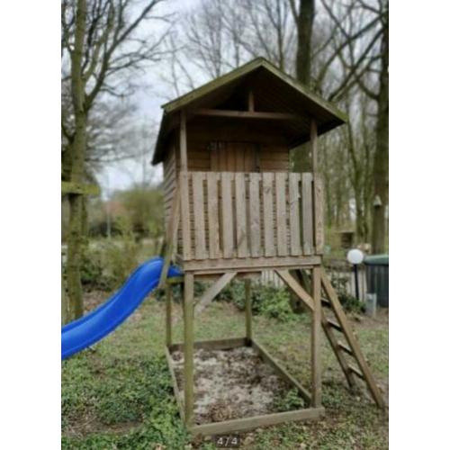 Speelhuisje glijbaan schommel ringen