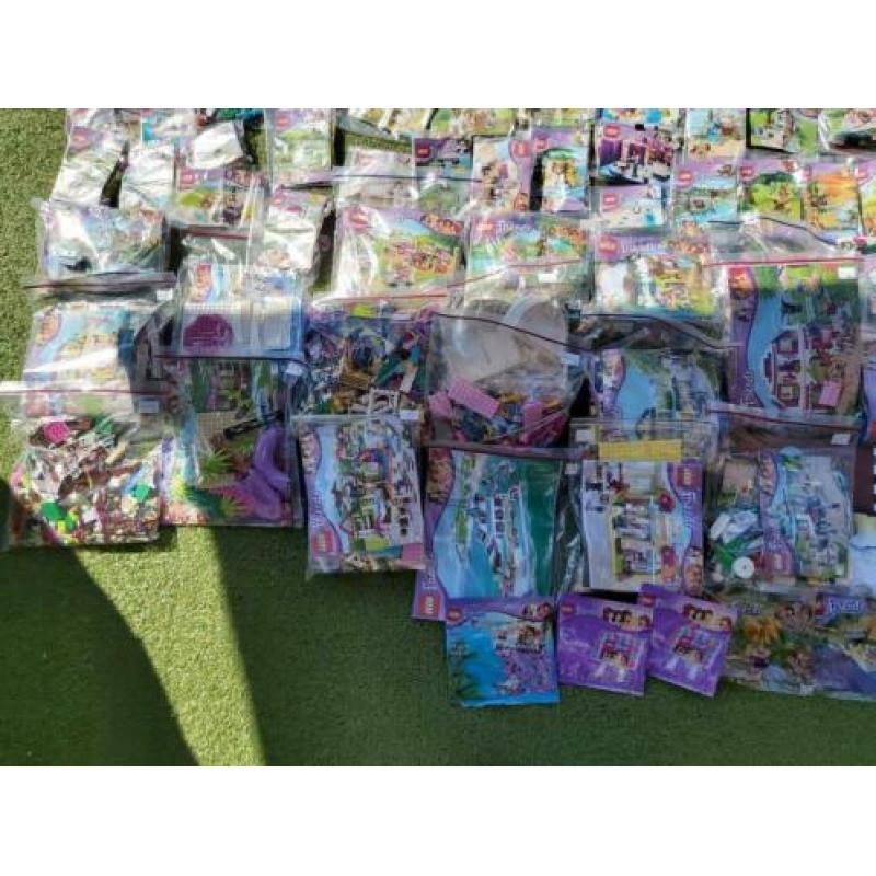 Lego Friends +/-140 Setjes en extra's