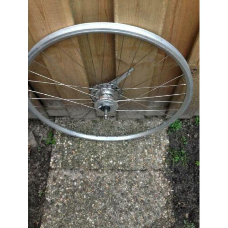 Voor wiel 28 inch met naafdynamo