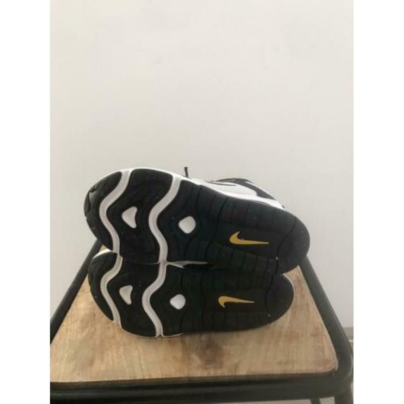 Nike Air Max 200 (maat 28)
