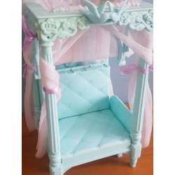 Barbie hemelbed / troon met geluid en accessoires