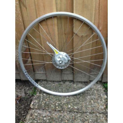 Voor wiel 28 inch met naafdynamo