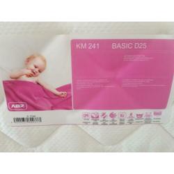 Mooie box compleet met matras en boxkleden.