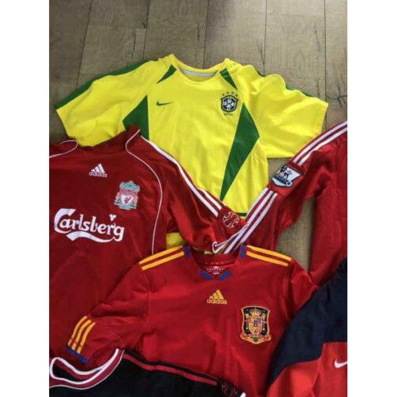 Diverse voetbal shirtjes