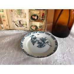 Frans bordje van St Amand decor Flore in blauw