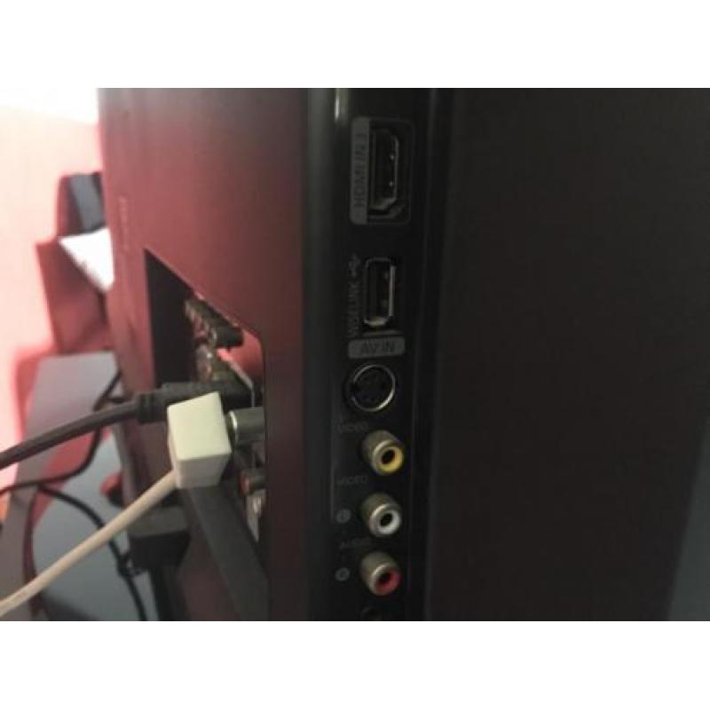 Samsung 40 inch full HD LCD TV (LE40A557P2F)